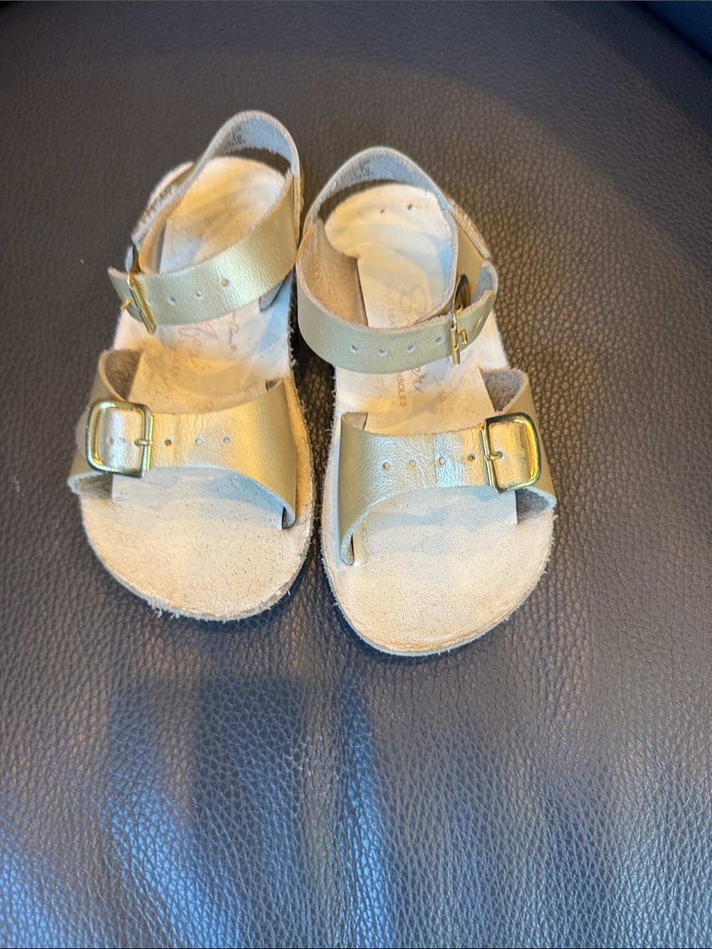 Toddlers Metallic Gold Double-Buckle Sandals